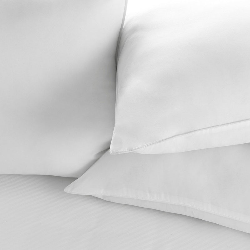 Hotel Dolce Notte Hypoallergenic Firm Pillow